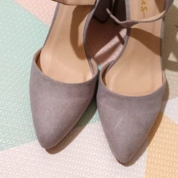Lulu's Grey Stileto Heel size 5.5 - Picture 10 of 10